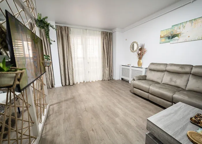 Апартаменти Natural Luxury Adress